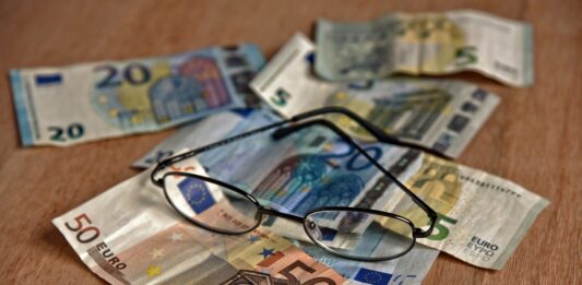 Conto corrente bloccato per evasione fiscale