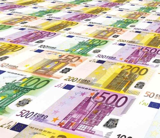 banconote da 500 e da 200 euro